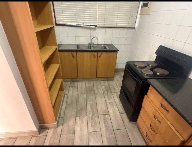 2 BEDROOM DUPLEX FOR SALE IN SARNIA